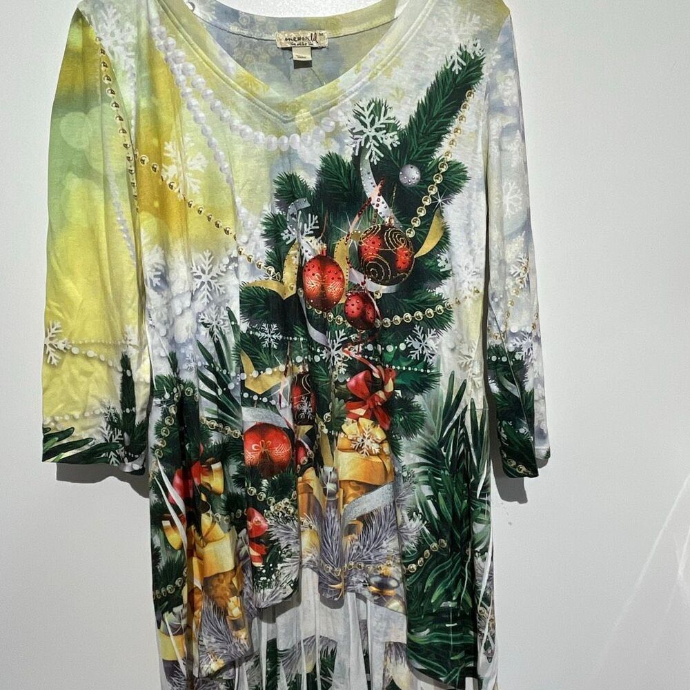 One World Women's Multicolor V-Neck Christmas Print Stretch T-Shirt Medium